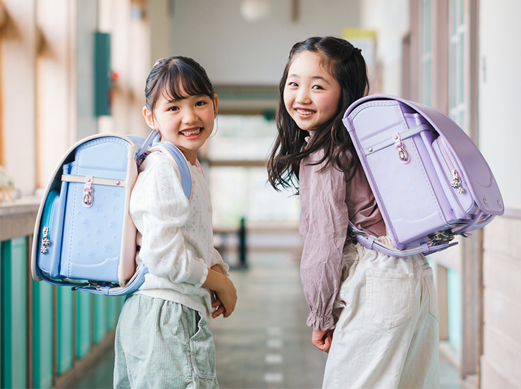 小学生女の子ランドセル